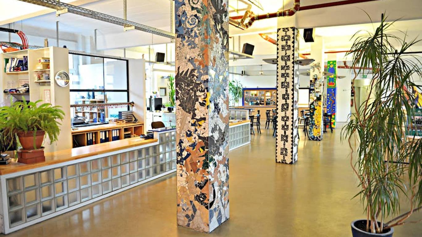 地下阁楼酒店