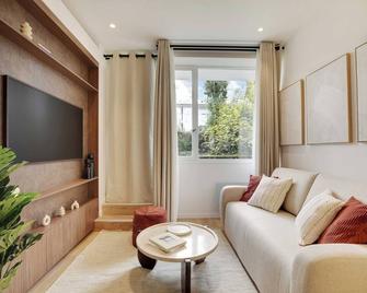 Modern Flat - 2br-6p - Northern Paris - 巴黎 - 客厅