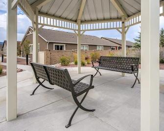 4br Modern Townhome Close To Usafa! - 科罗拉多斯普林斯 - 露台