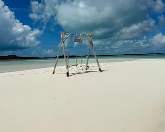 Sand Dollar Cottage with stunning views. Near Swimming Pigs! - 史坦尼尔礁 - 海滩