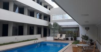 阿塔利亚公寓酒店 - 阿拉卡茹 - 游泳池