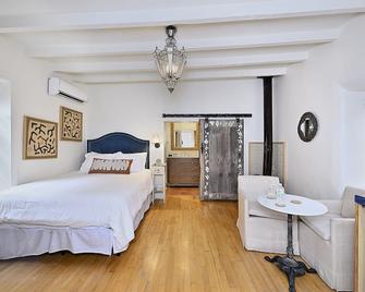 Dos Hermanas Suite 8 Downtown Studio - 圣达菲 - 睡房