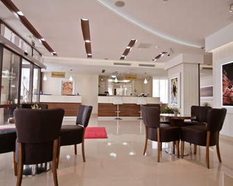卢纳酒店 - Medjugorje - 餐馆