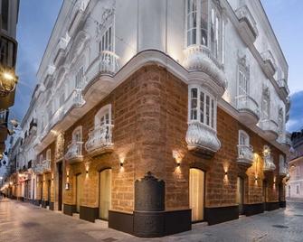 Áurea Casa 帕拉奇奥萨加斯塔 / 欧洲之星酒店公司 - 加的斯市 - 建筑