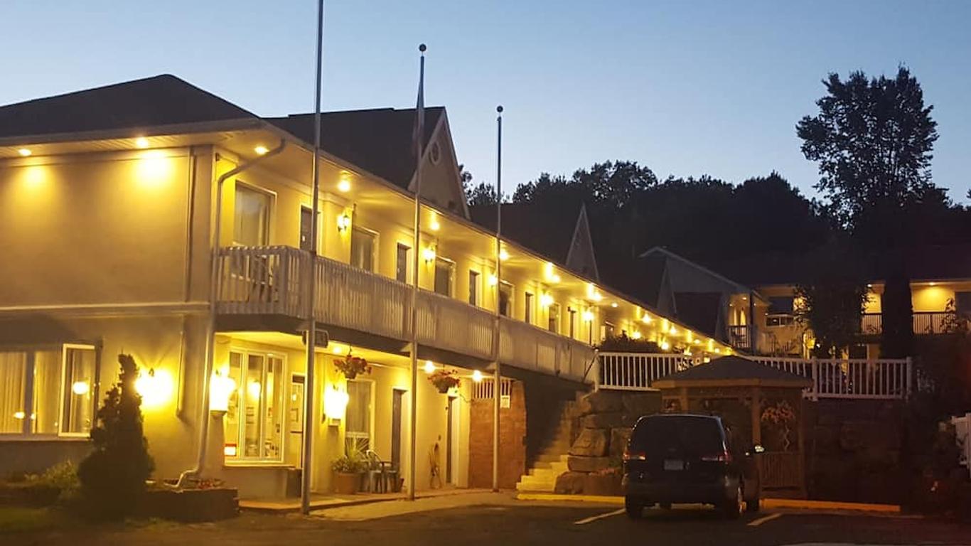 彩虹旅店