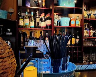 科隆纳布里格塔酒店 - 里加 - 酒吧