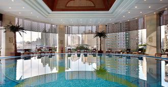 上海斯格威铂尔曼大酒店 - 上海 - 游泳池