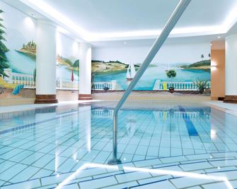 诺富特弗赖堡音乐厅酒店 - 弗莱堡 - 游泳池