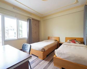 闪耀尼泊尔家庭旅馆 - 加德满都 - 睡房