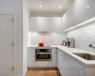 Dreamy Georgetown 1BR w/ storage space near Montrose Park by Blueground - 华盛顿 - 厨房