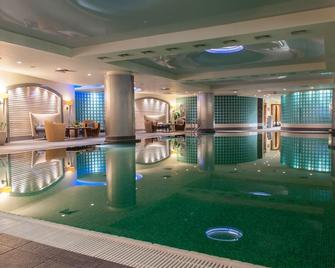 华沙丽晶酒店 - 华沙 - 游泳池