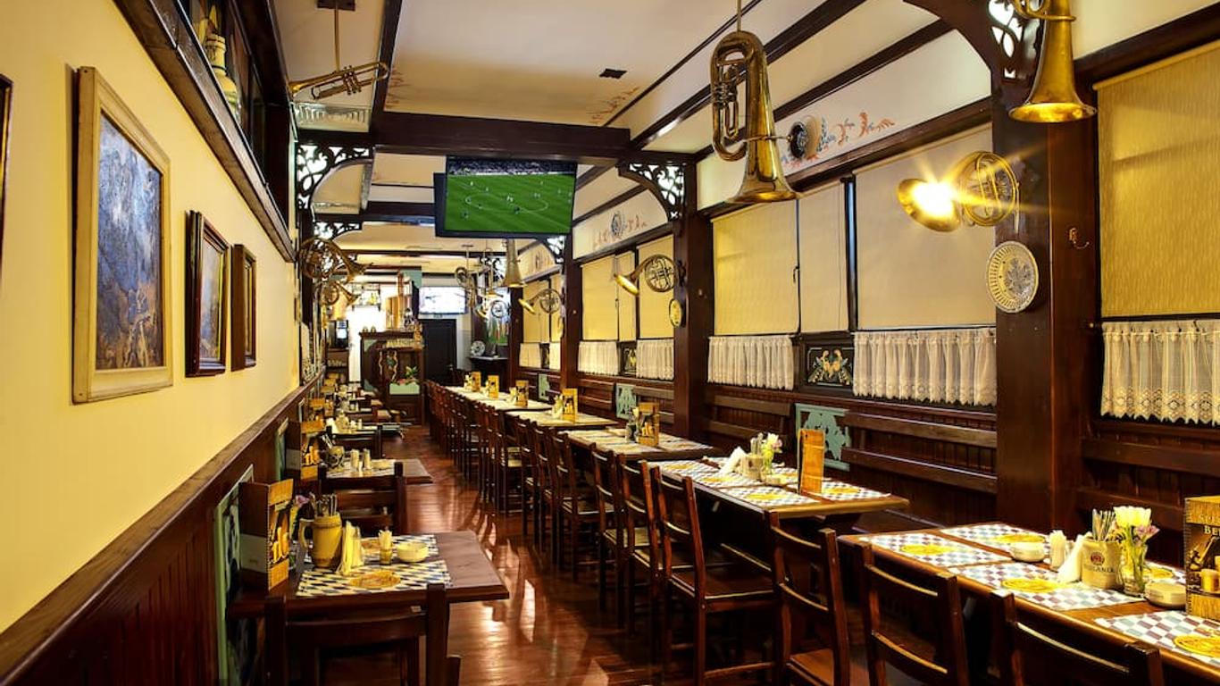 特卡德拉酒店