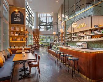 杜斯特套房酒店，拉查达姆里，曼谷 - 曼谷 - 酒吧
