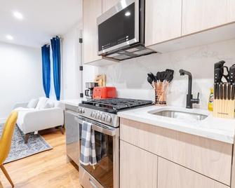 323-1 Spacious 2br Williamsburg - 布鲁克林 - 厨房