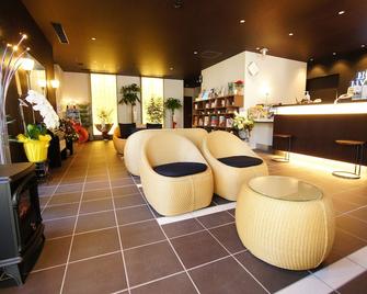 金泽站前 Livemax 酒店 - 金泽市 - 大厅