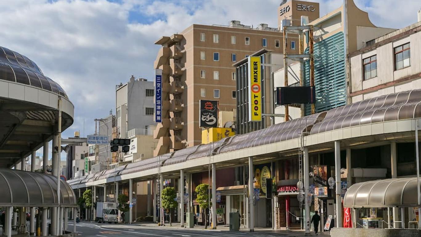 沼津站前桑科酒店