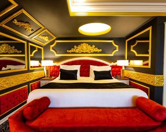 安达卢瑟优雅套房酒店 - 特拉布宗 - 睡房