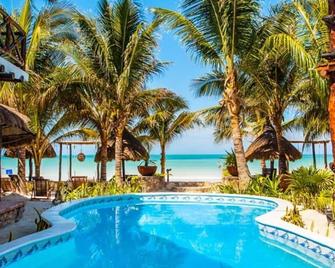 奥尔沃克斯梦想海滨酒店 - 奧爾沃克斯島 - 游泳池