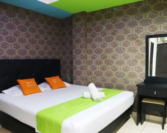 Seungit Syariah Inn Tebet Mitra RedDoorz - 雅加达 - 睡房