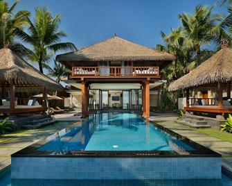巴厘岛乐吉安度假酒店 - 库塔 - 游泳池