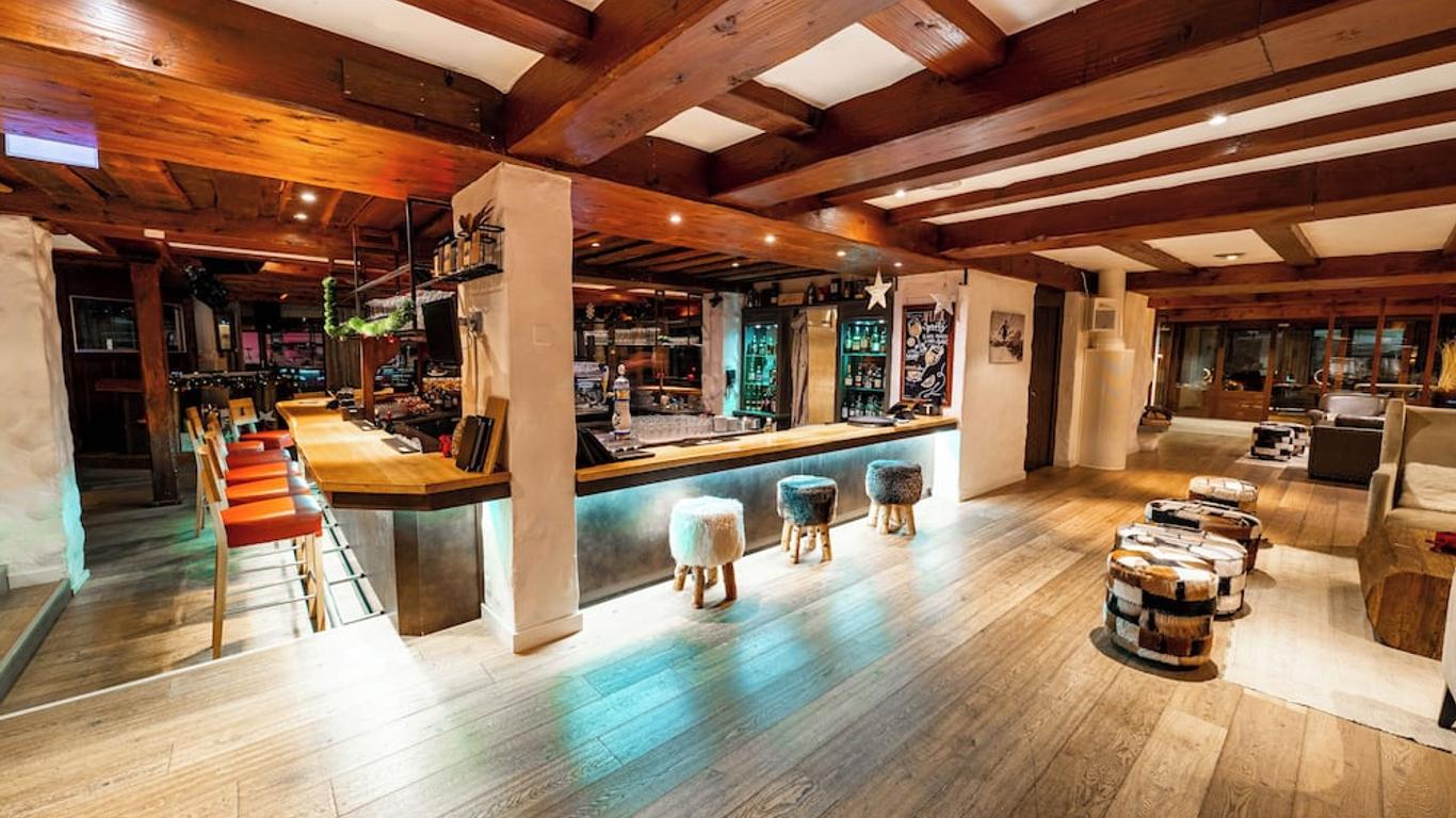 阿罗萨罗宾逊俱乐部酒店