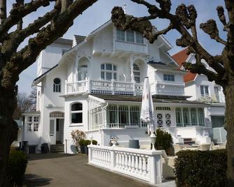 威勒拉赫施别墅酒店 - 仅供成人入住 - 吕贝克 - 建筑