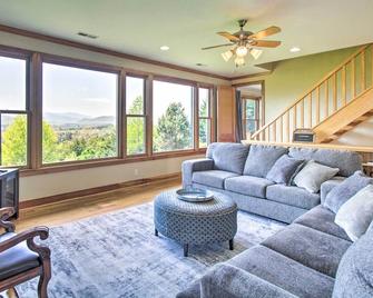 Spacious Lexington Home with Breathtaking Views - 列克星敦(弗吉尼亚州) - 客厅
