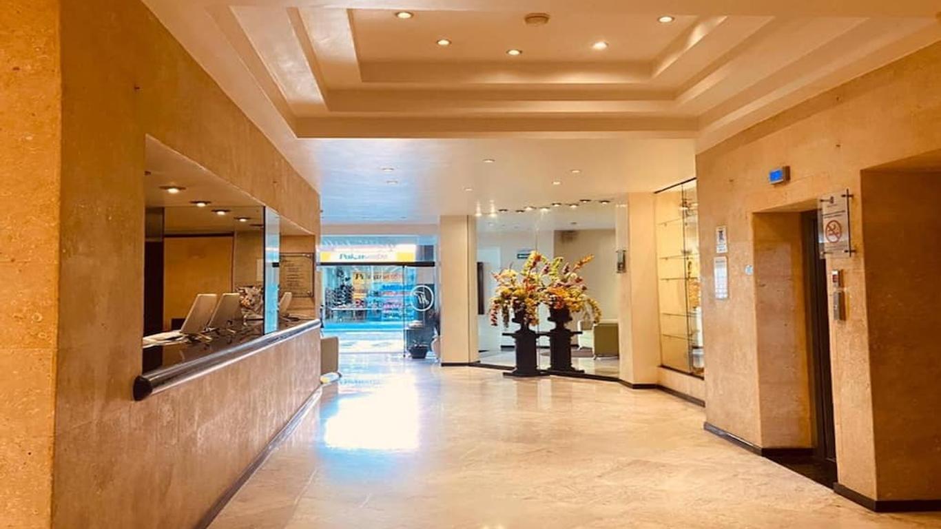 普埃布拉宫殿酒店