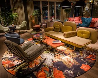 Motel One Rotterdam - 鹿特丹 - 休息厅