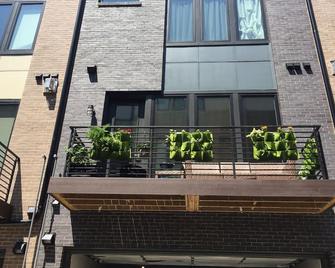 Modern townhouse with four levels - 亚历山德里亚 - 建筑
