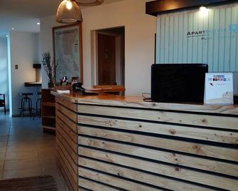 奇岚格公寓式酒店 - 蓬塔阿雷纳斯 - 柜台