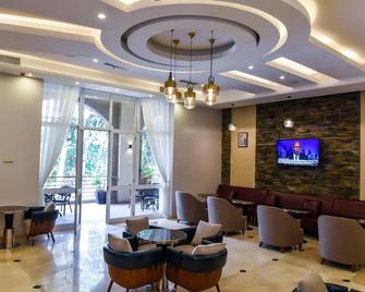 Admas Grand Hotel（艾马斯大酒店） - 恩德培 - 休息厅