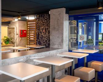 B&b Hotel Aachen-Nord - 亚琛 - 餐馆