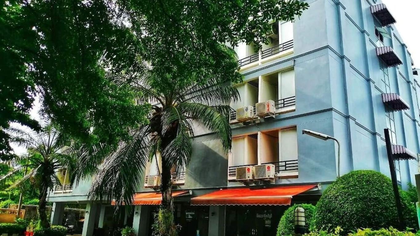 比尔潘公寓酒店