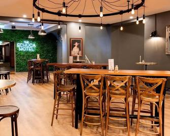 伊丘卡酒店附设坎帕斯皮小屋 - 伊丘卡 - 餐馆
