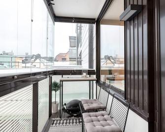 2ndhomes华丽而现代的二居室公寓 - 赫尔辛基 - 阳台