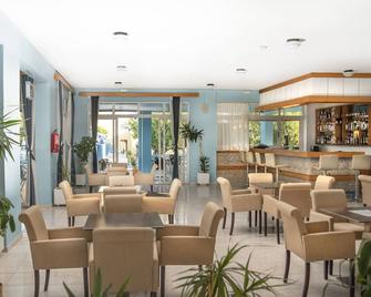 蒂加基绿洲酒店 - 蒂加基 - 酒吧