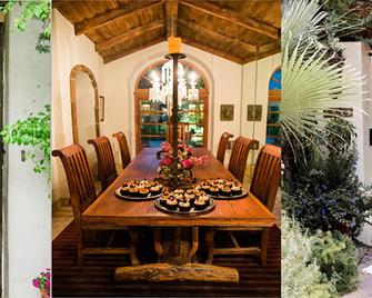 Exotic Spanish Estate Sleeps 10, Saltwater Pool, Gardens, Romantic, Private - 棕榈泉 - 餐厅