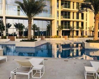 Saadiyat Island Villa - 阿布扎比 - 游泳池