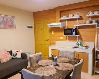 Warm Time Cabin 2Br Condo Unit (Marina Spatial) - 杜马盖地 - 餐厅