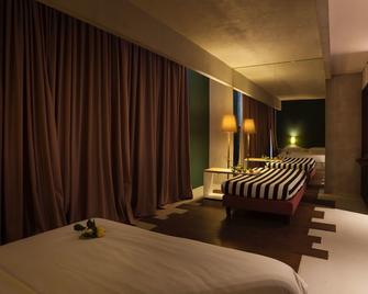 罗坎达德尔贝纳科酒店 - 萨罗(伦巴第大区) - 睡房