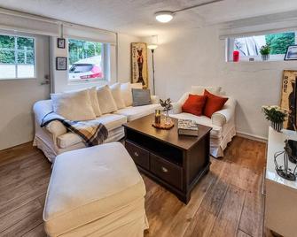 Awesome Apartment In Göteborg With Wifi - 哥德堡 - 客厅