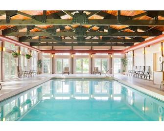 Great two bedroom villa by Loon Ski resort - 林肯 - 游泳池