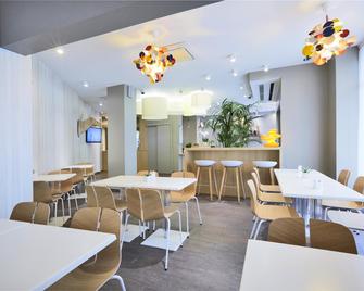 巴黎蒙马特尼古尔门基里雅德18号酒店 - 巴黎 - 餐馆