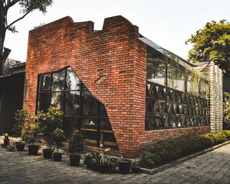 滕德安居住飯店 - 雅加达 - 建筑