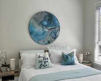 Woonona Family Beach Villa 2 bedroom Brand new - 卧龙岗 - 睡房