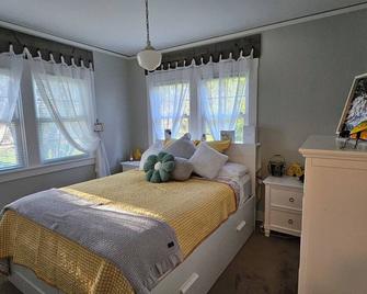 French country home on 10 acres, near Int. airport - Rio Linda - 睡房