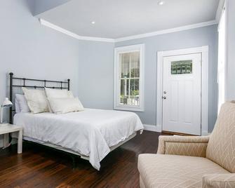 Luxury 1BR/1BA Suite Steps to St Marys St; walk to Pearl; Romantic Getaway - 圣安东尼奥 - 睡房