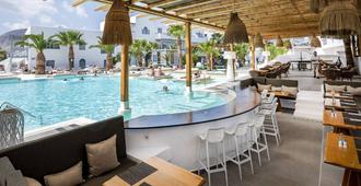 地中海皇家酒店 - 卡马利 - 游泳池