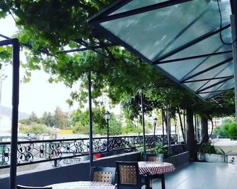 Akdeniz apart hotel - 马尔马里斯 - 阳台